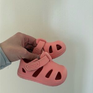 Ten Little Splash Sandals